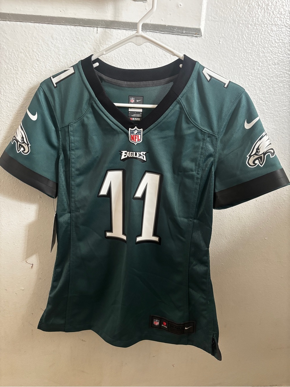 Nike Eagles #11 Wentz Football Jersey size Small